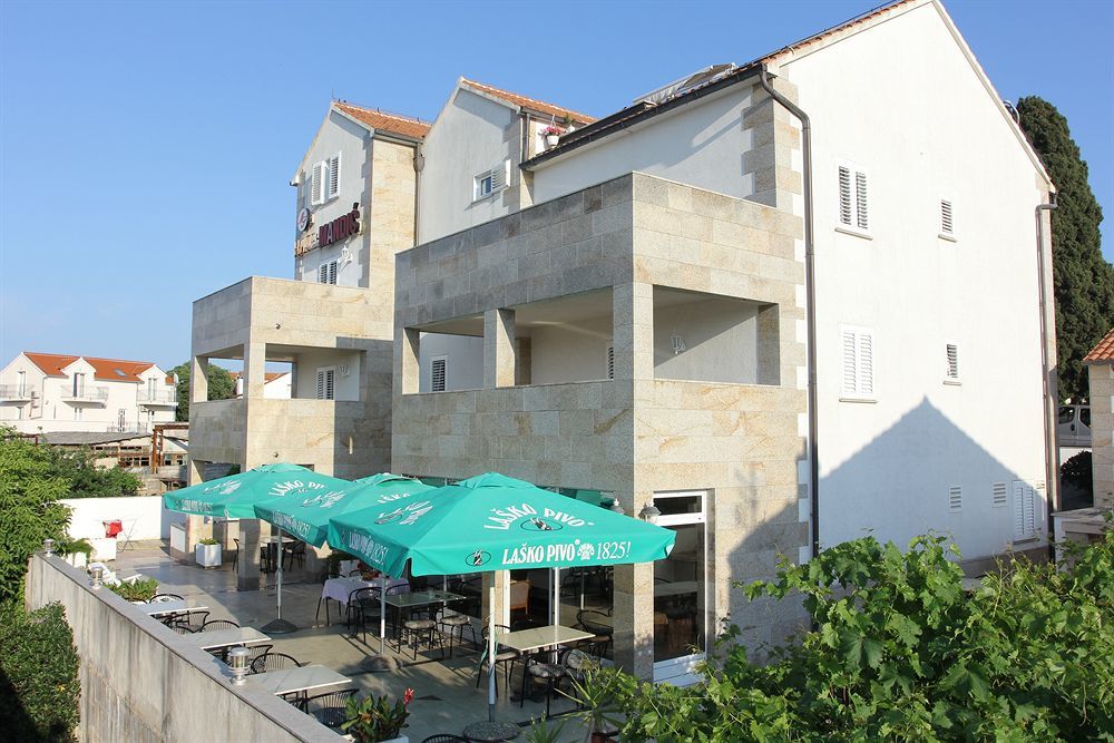 Downtown Private Rooms Mandic Supetar Dış mekan fotoğraf