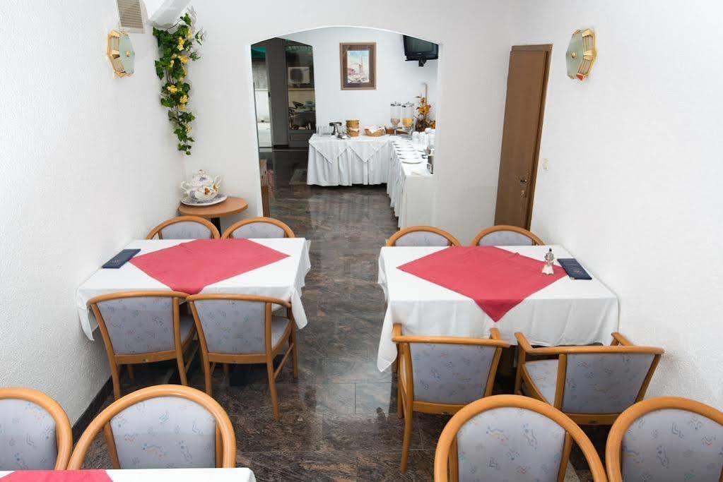 Downtown Private Rooms Mandic Supetar Dış mekan fotoğraf