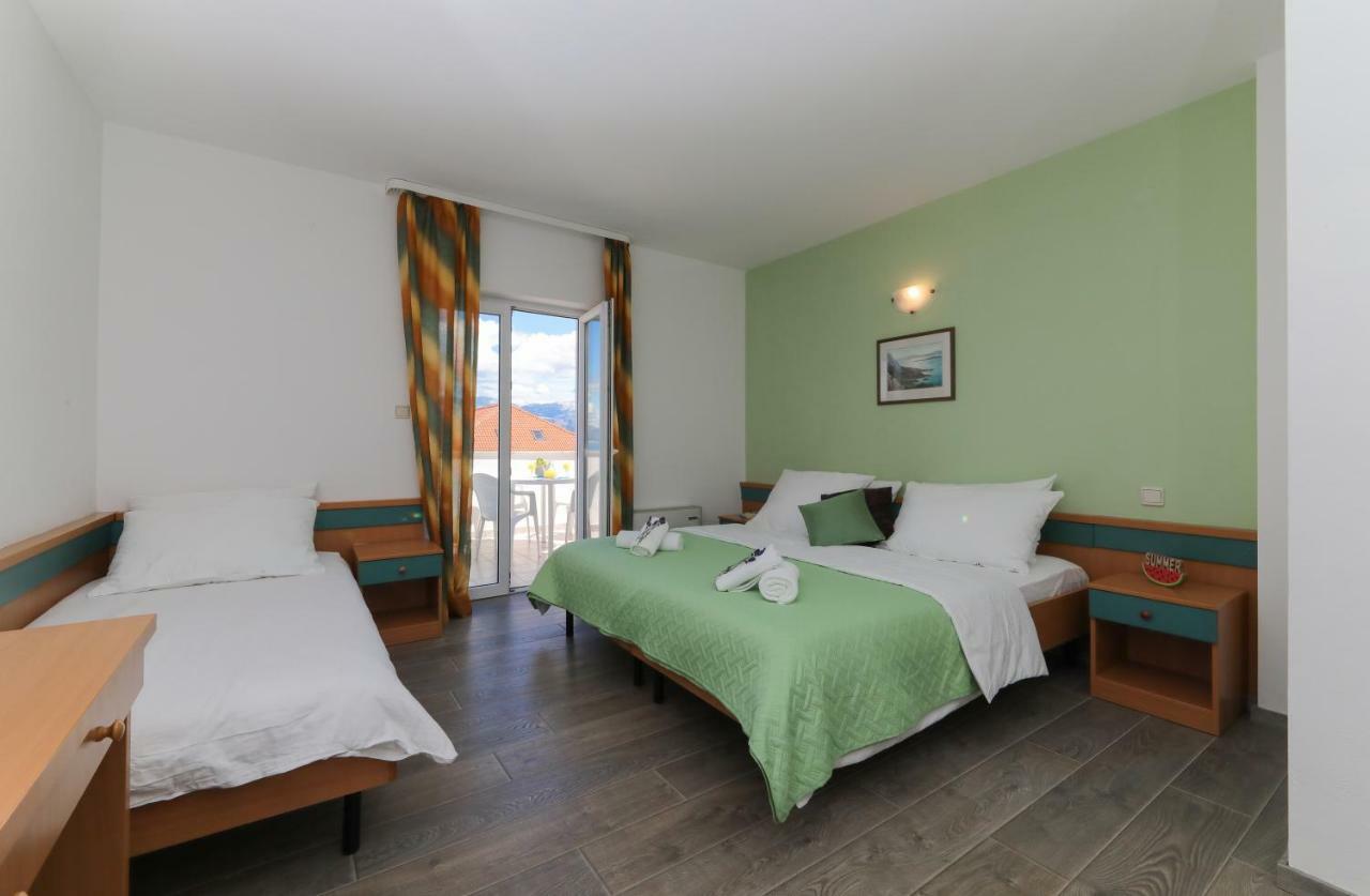 Downtown Private Rooms Mandic Supetar Dış mekan fotoğraf